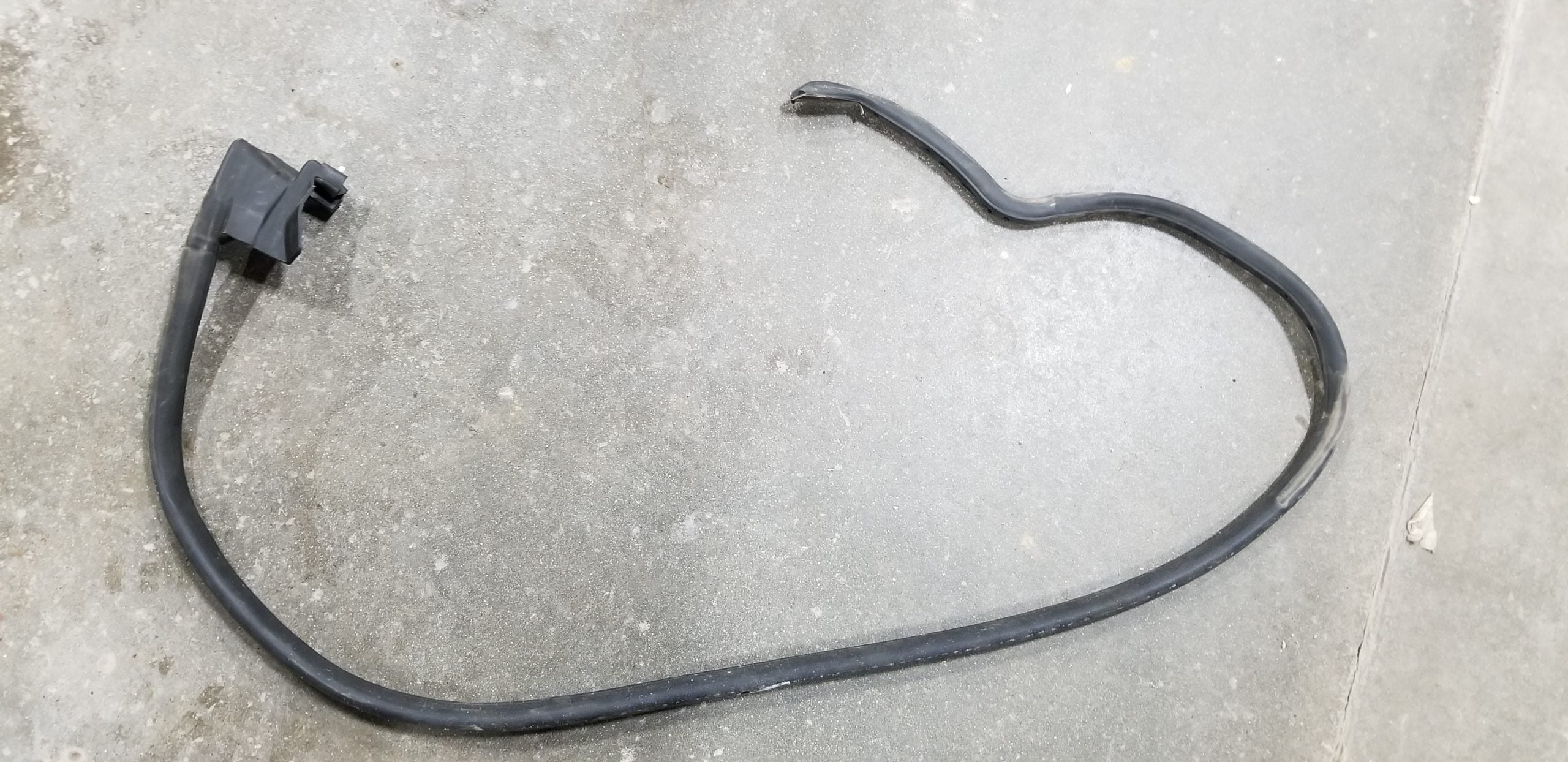 Gen 4 lh door weatherstrip