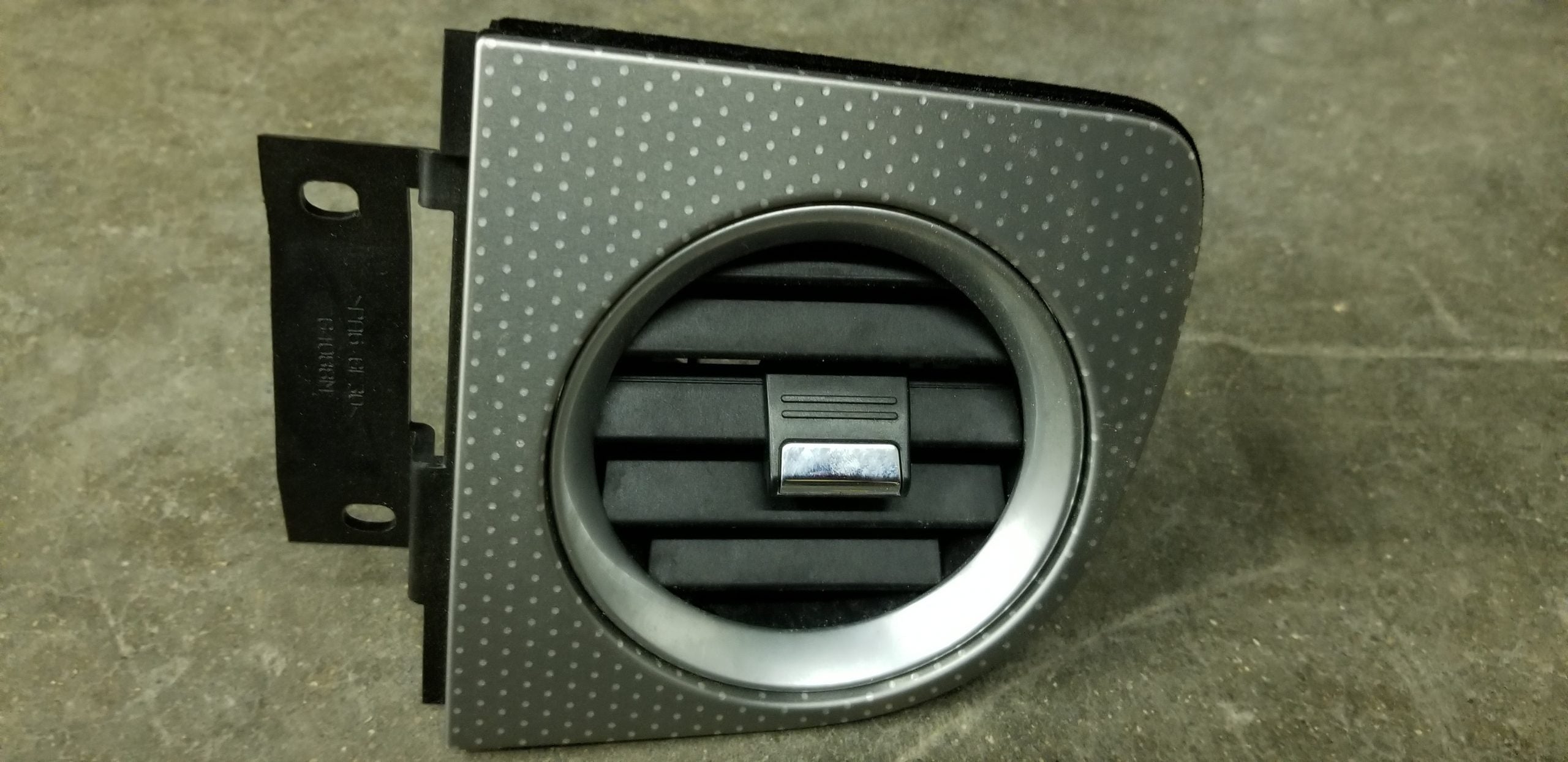 2012 GT500 dash vent