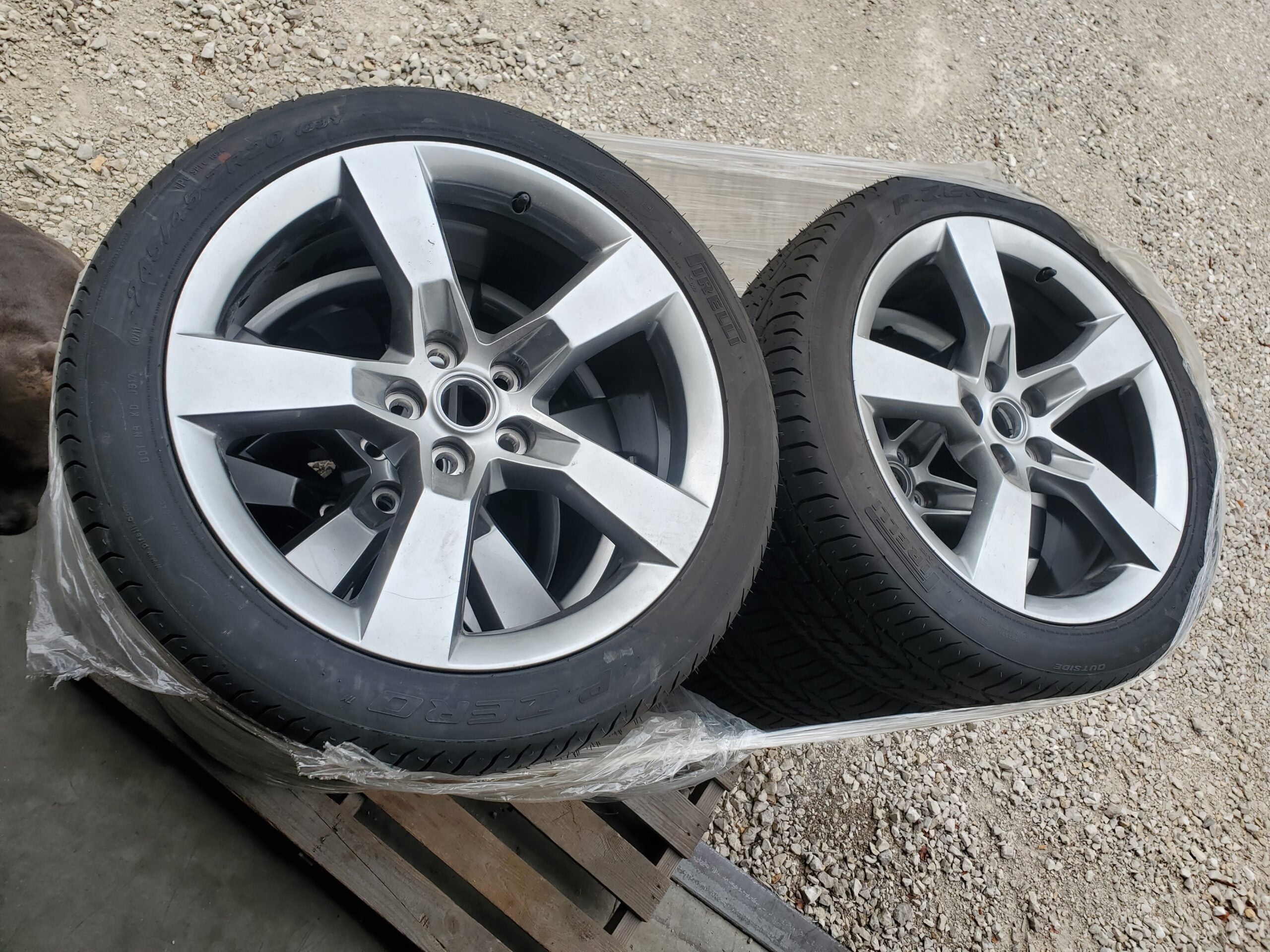 2010-2015 Camaro Wheels and Tires