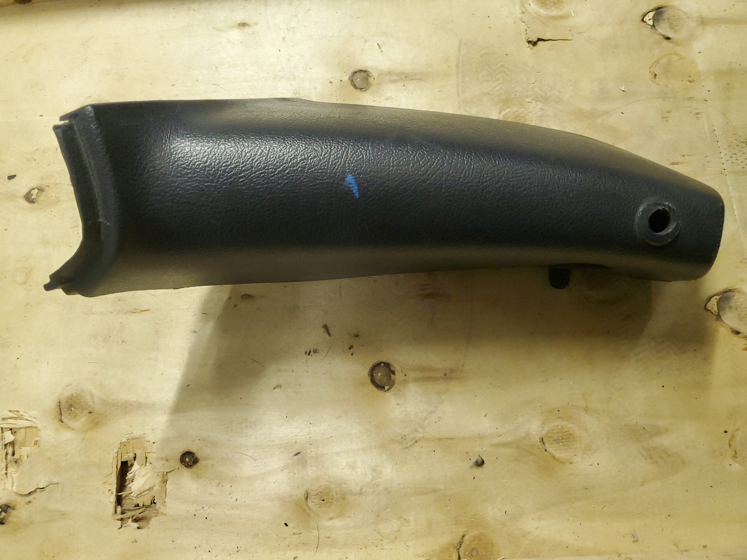 Gen. 1 RH Stanchion Cover