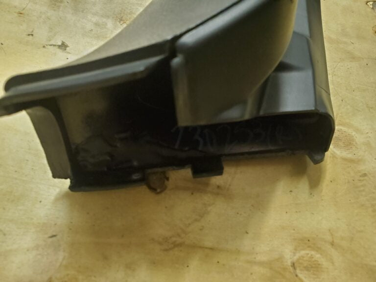 Gen. 1 RH Stanchion Cover