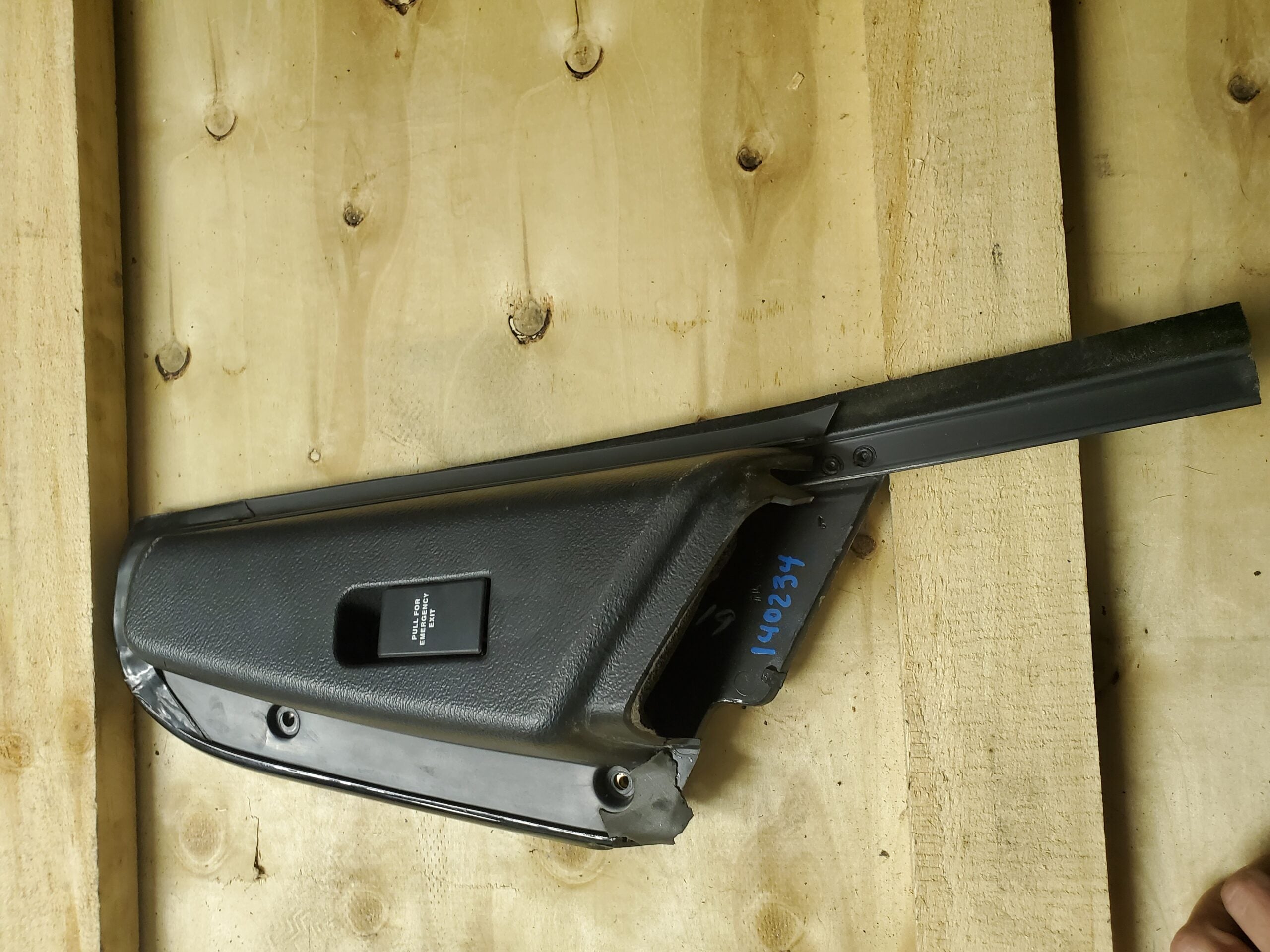 Gen.2 GTS LH Stanchion Cover