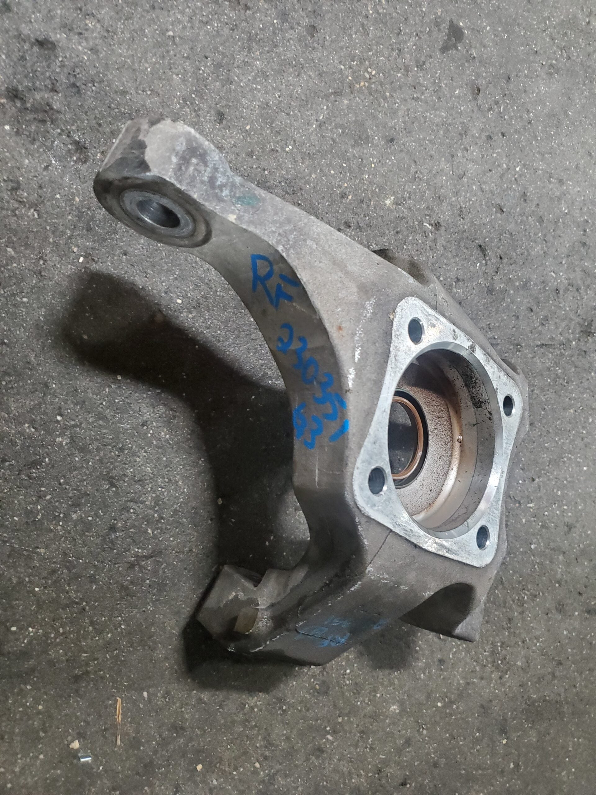 Gen.3 Right Front Knuckle