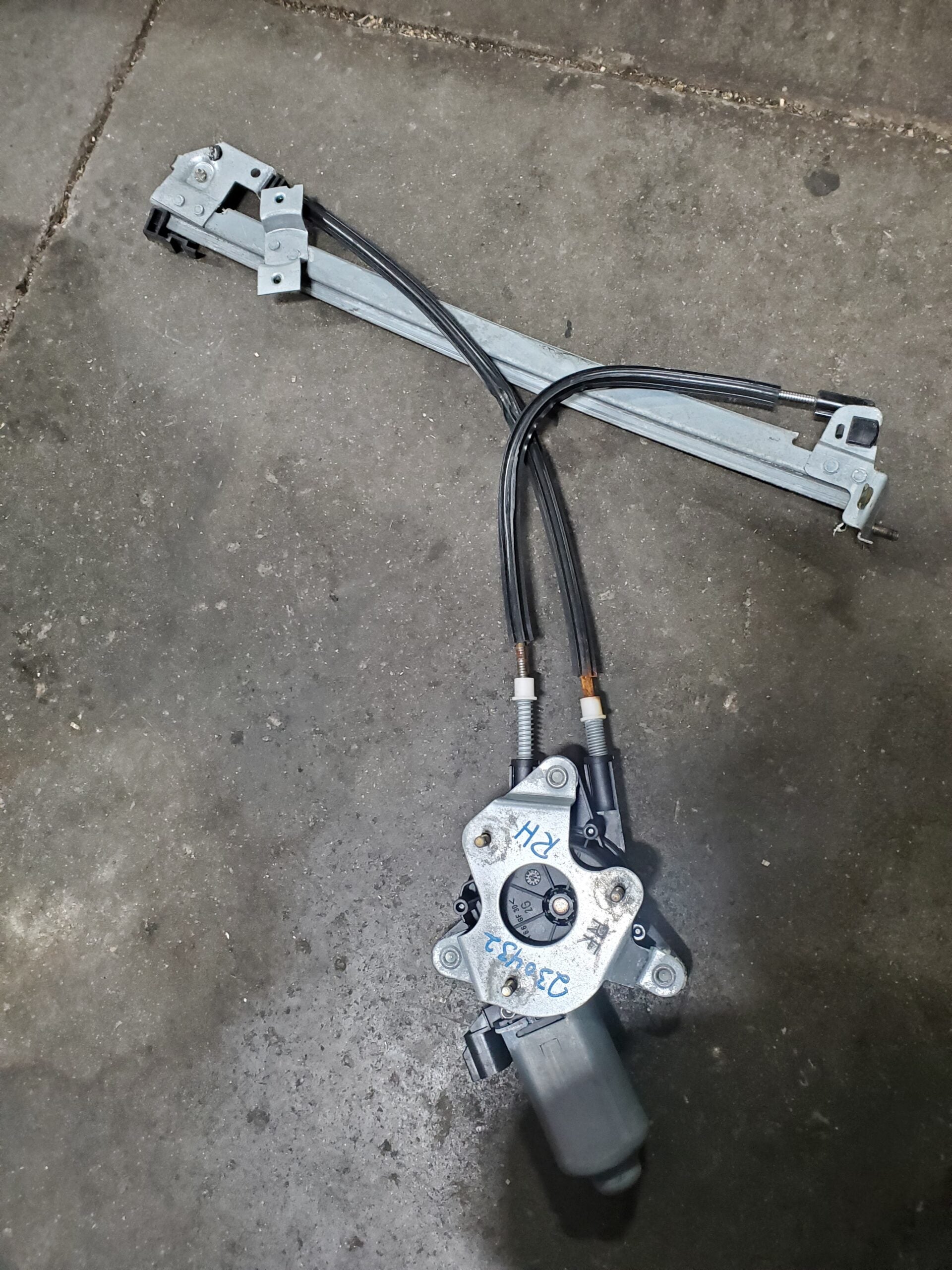 Gen.2 RH Window Regulator