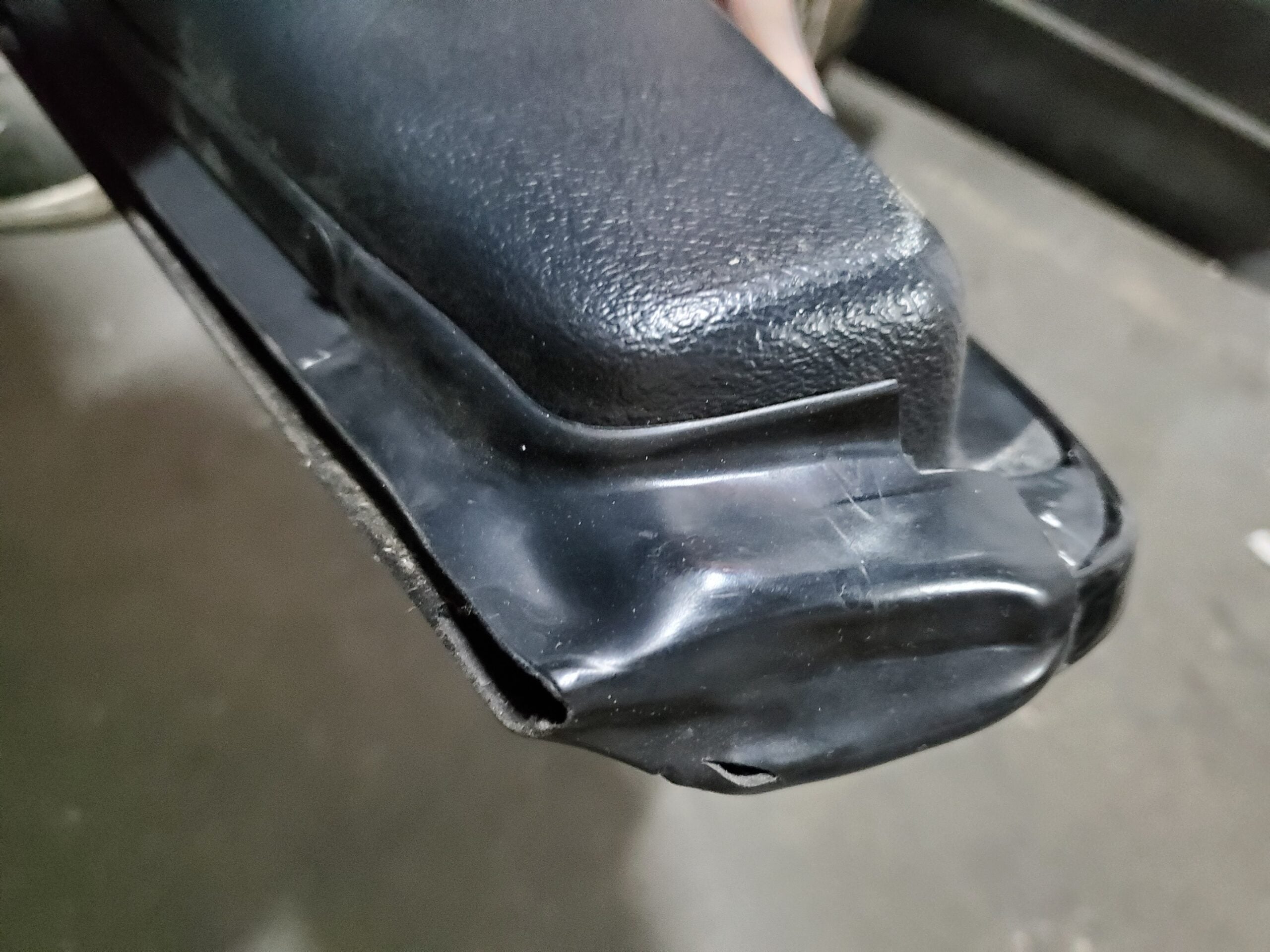 Gen.2 LH Stanchion Cover