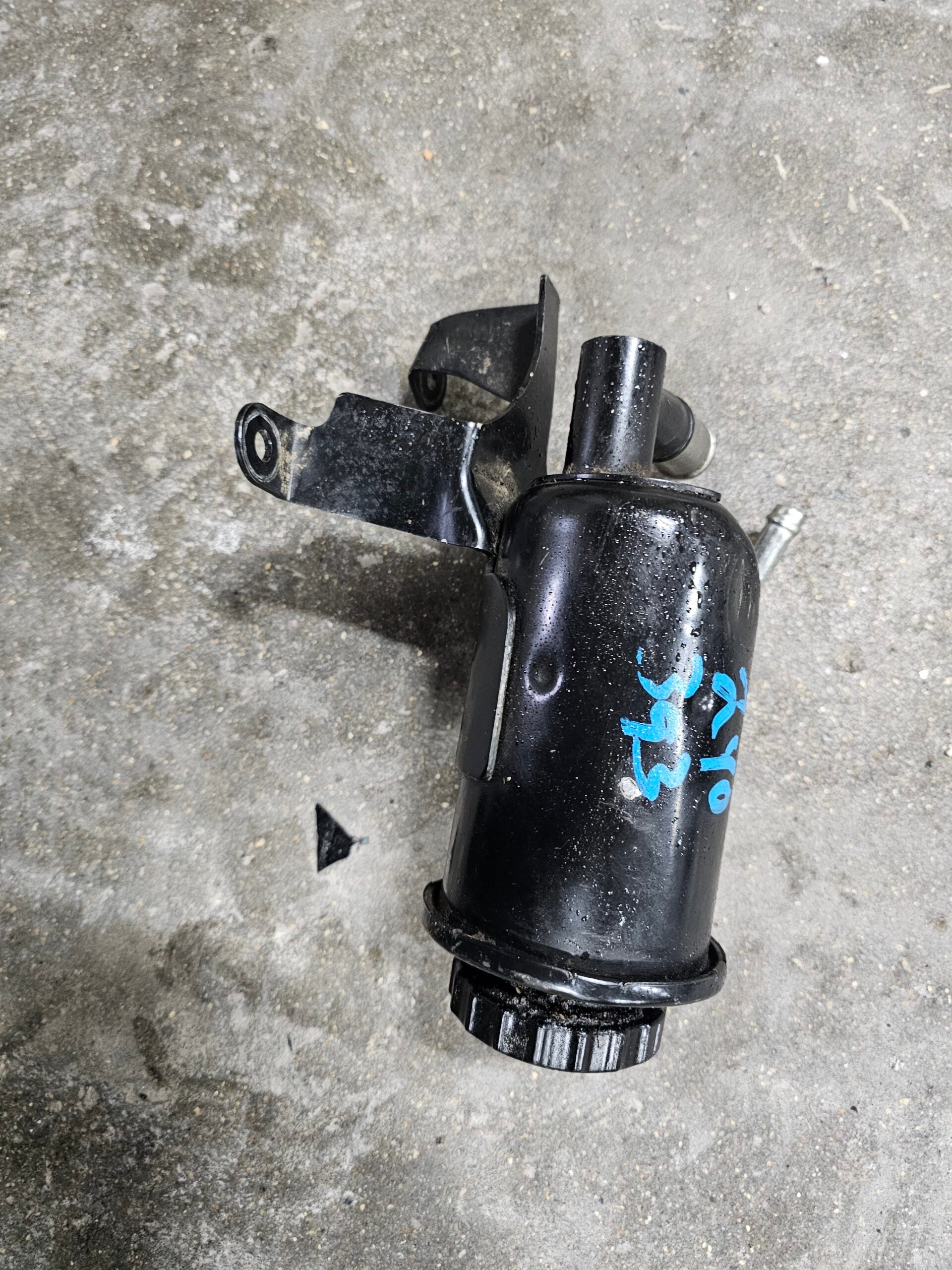 2010 ZR1 Corvette Power Steering Reservoir