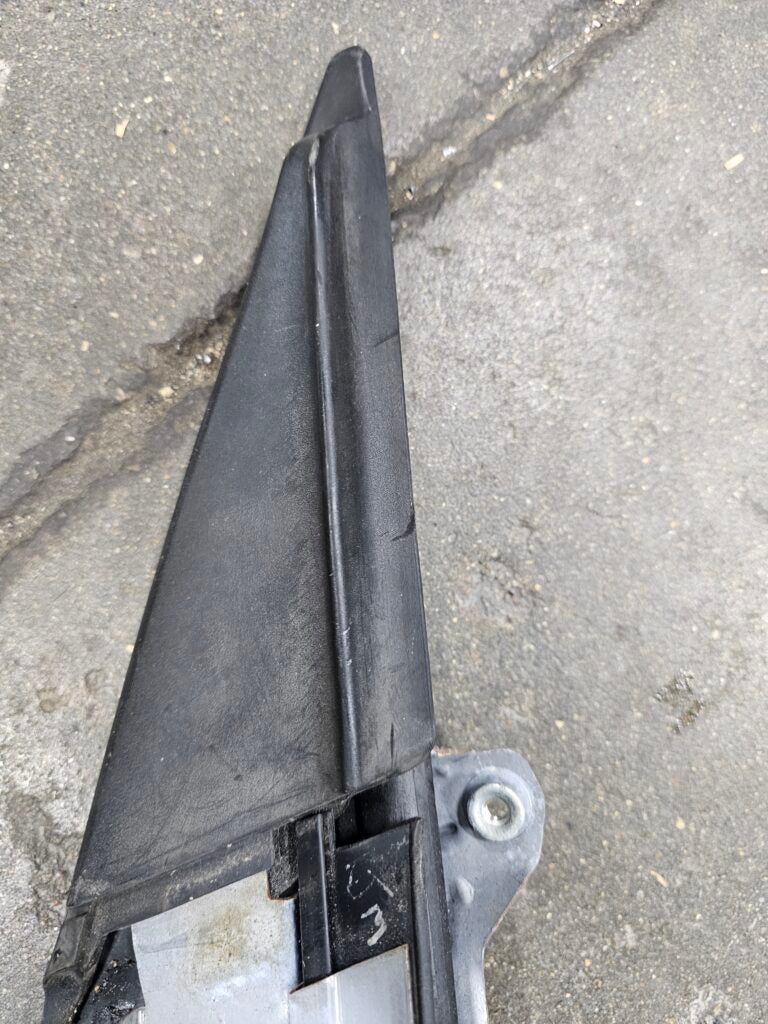 Gen.5 LH Door Flag
