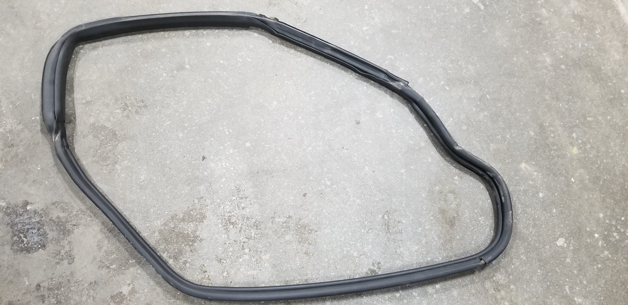 Gen 4 coupe rh door weatherstrip