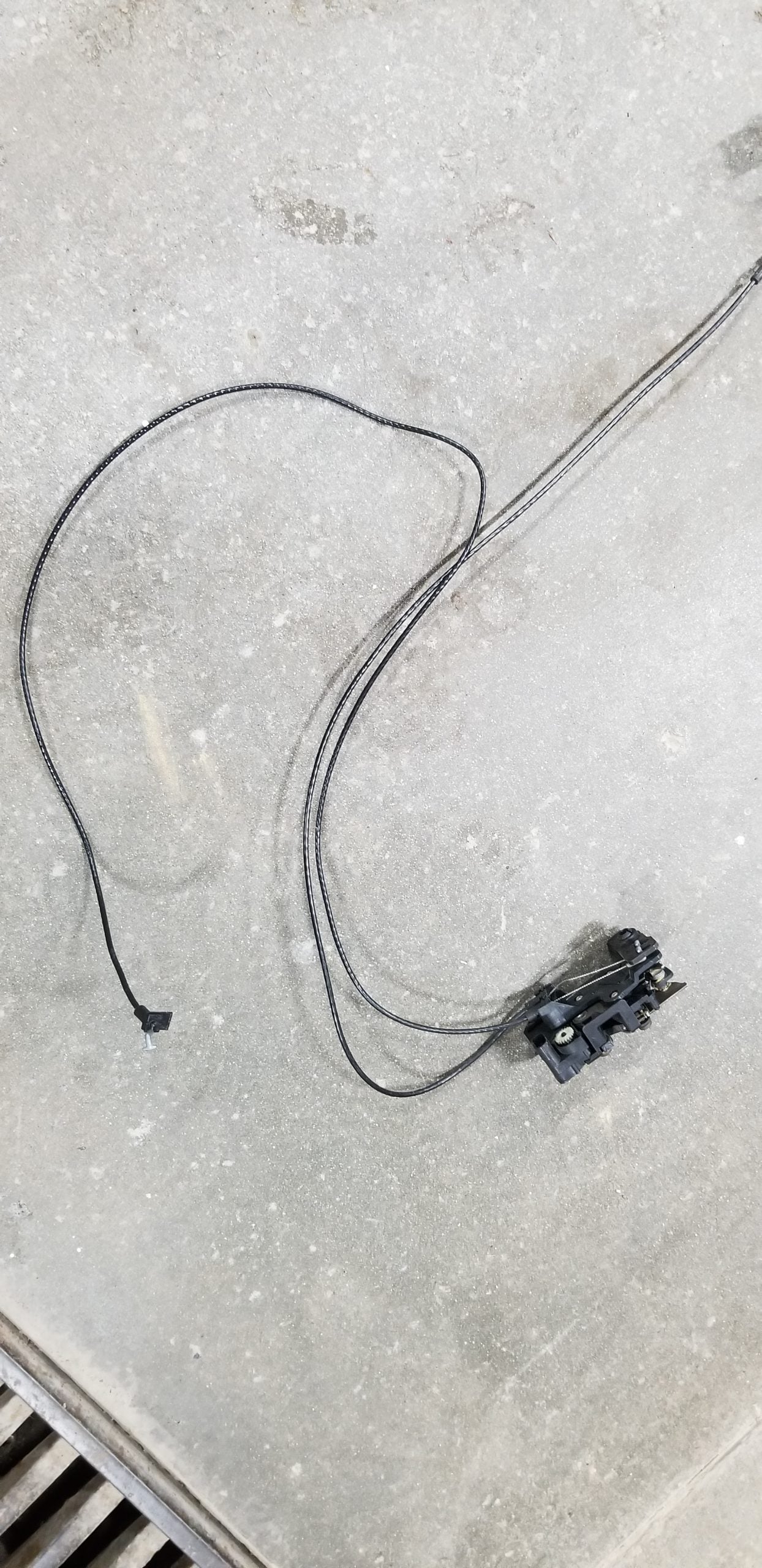 Gen 4 lh door latch cables