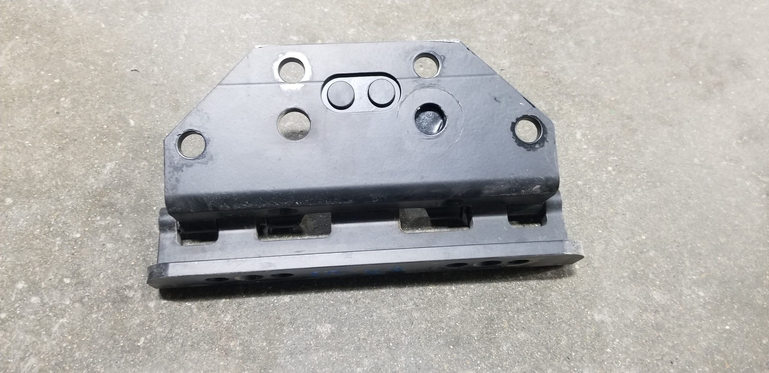 Gen 3 rh door hinge