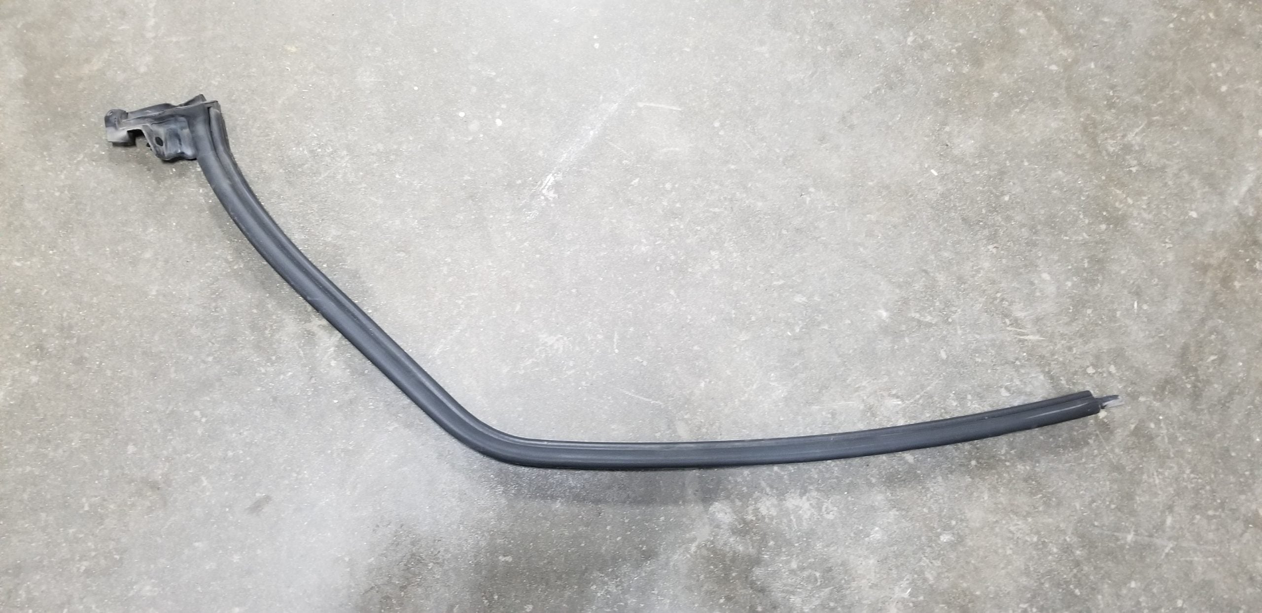 Gen 3 rh body weatherstrip