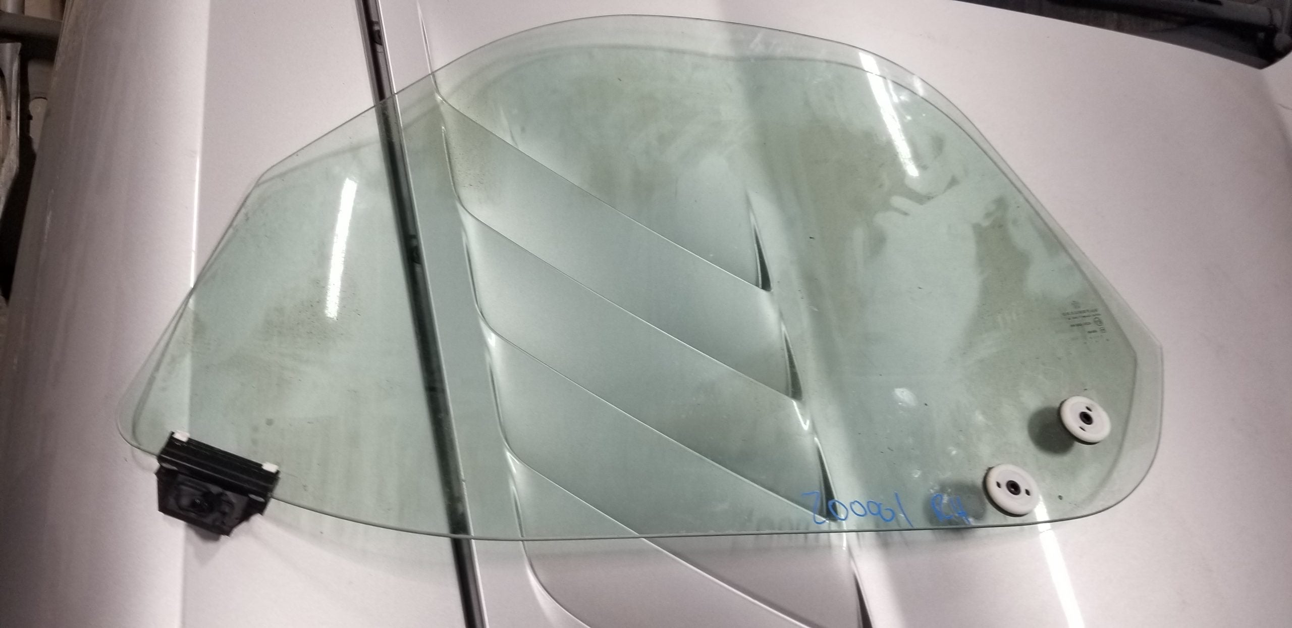 Gen 3 rh door glass