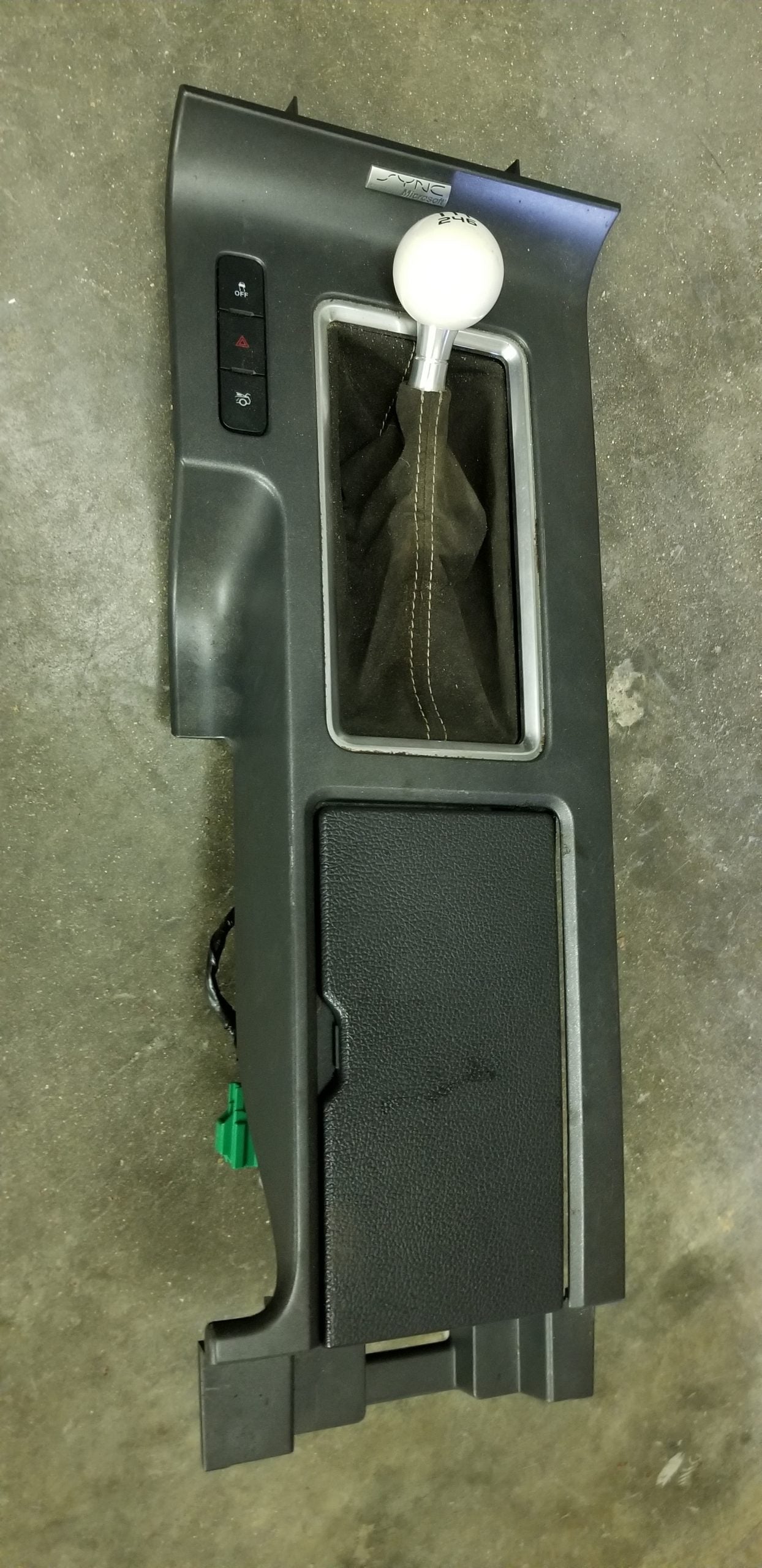 2012 GT500 mustang console bezel