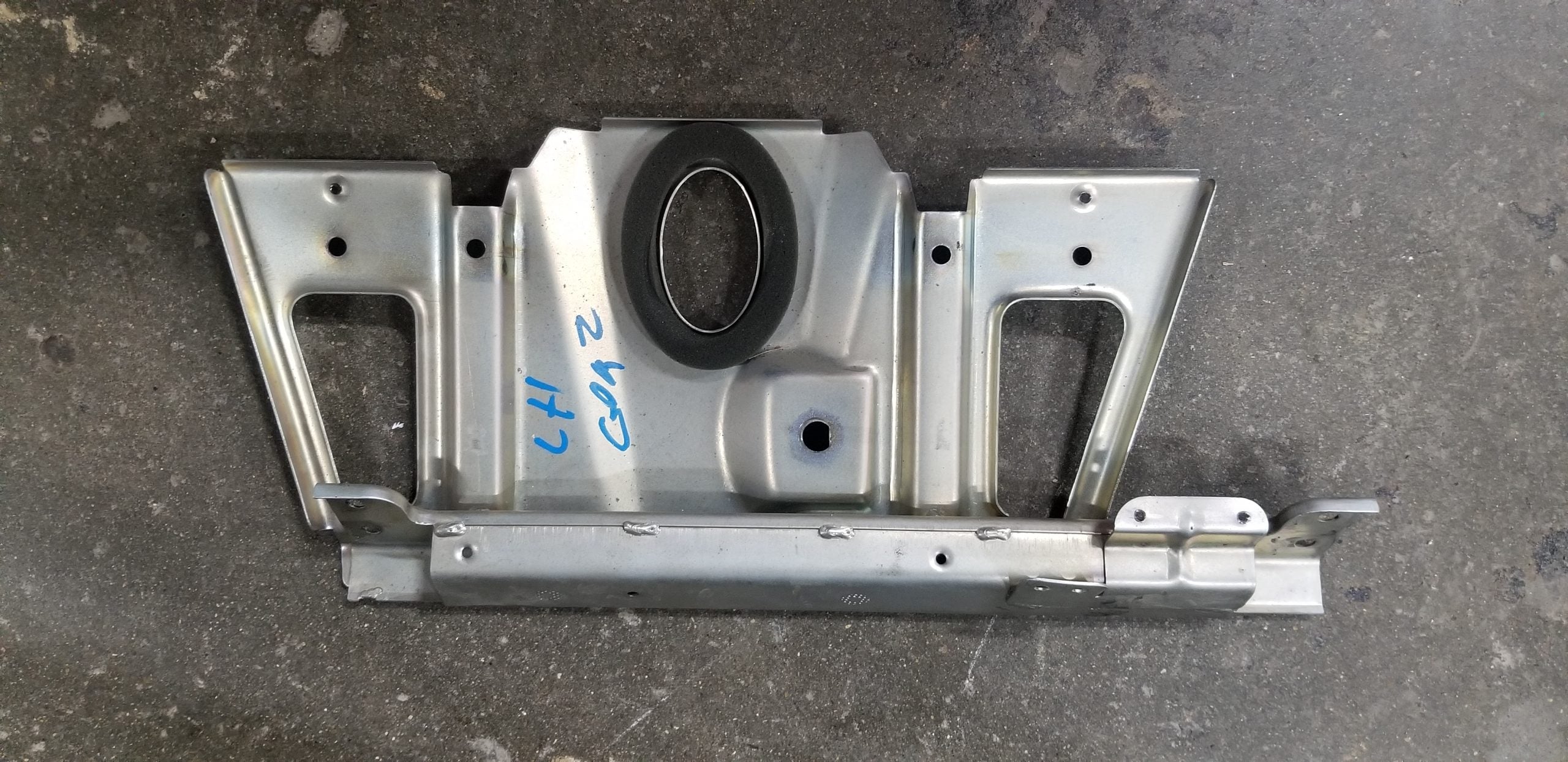 Gen 2 Lh lower dash support