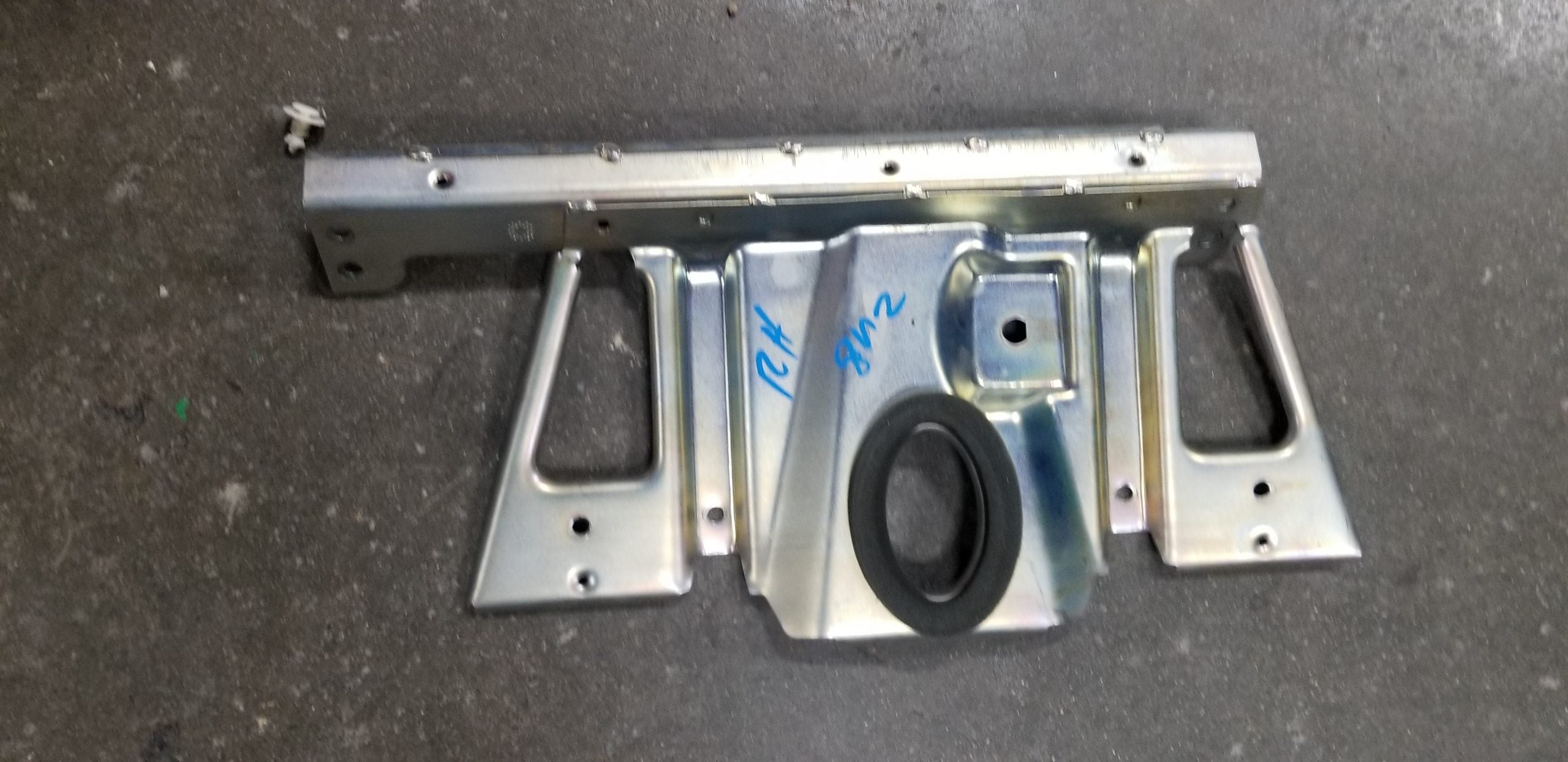 Gen 2 rh lower dash support