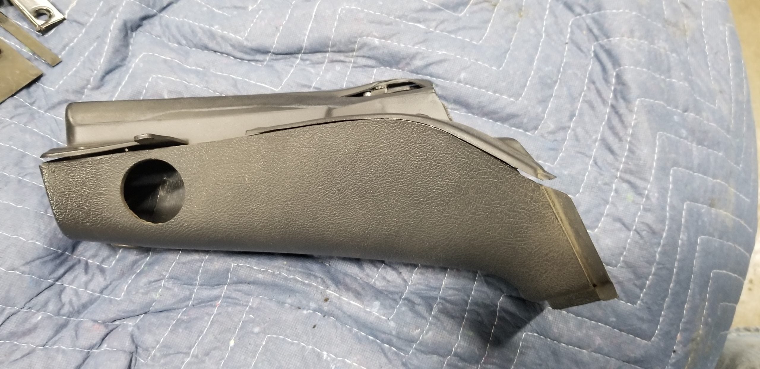 Gen 1 RH stanchion assm