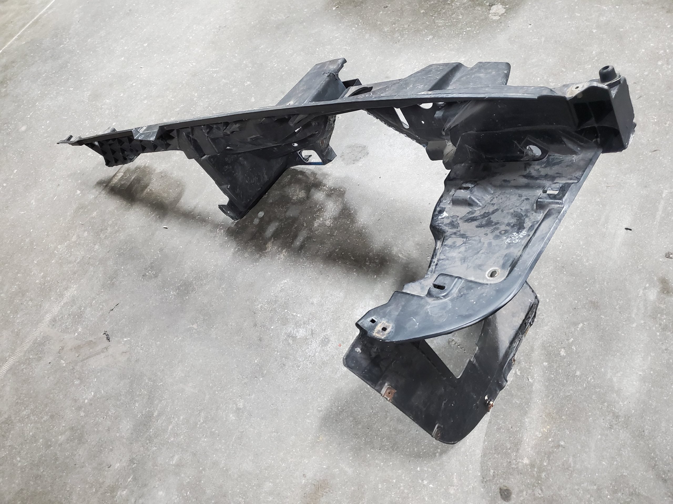 Gen.3 Right fender apron
