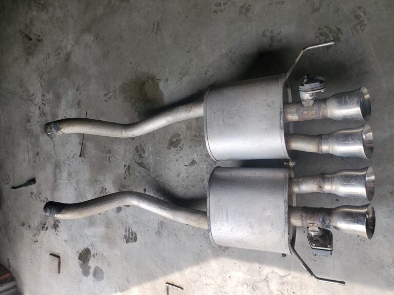 2016 Z06 Corvette mufflers and tips