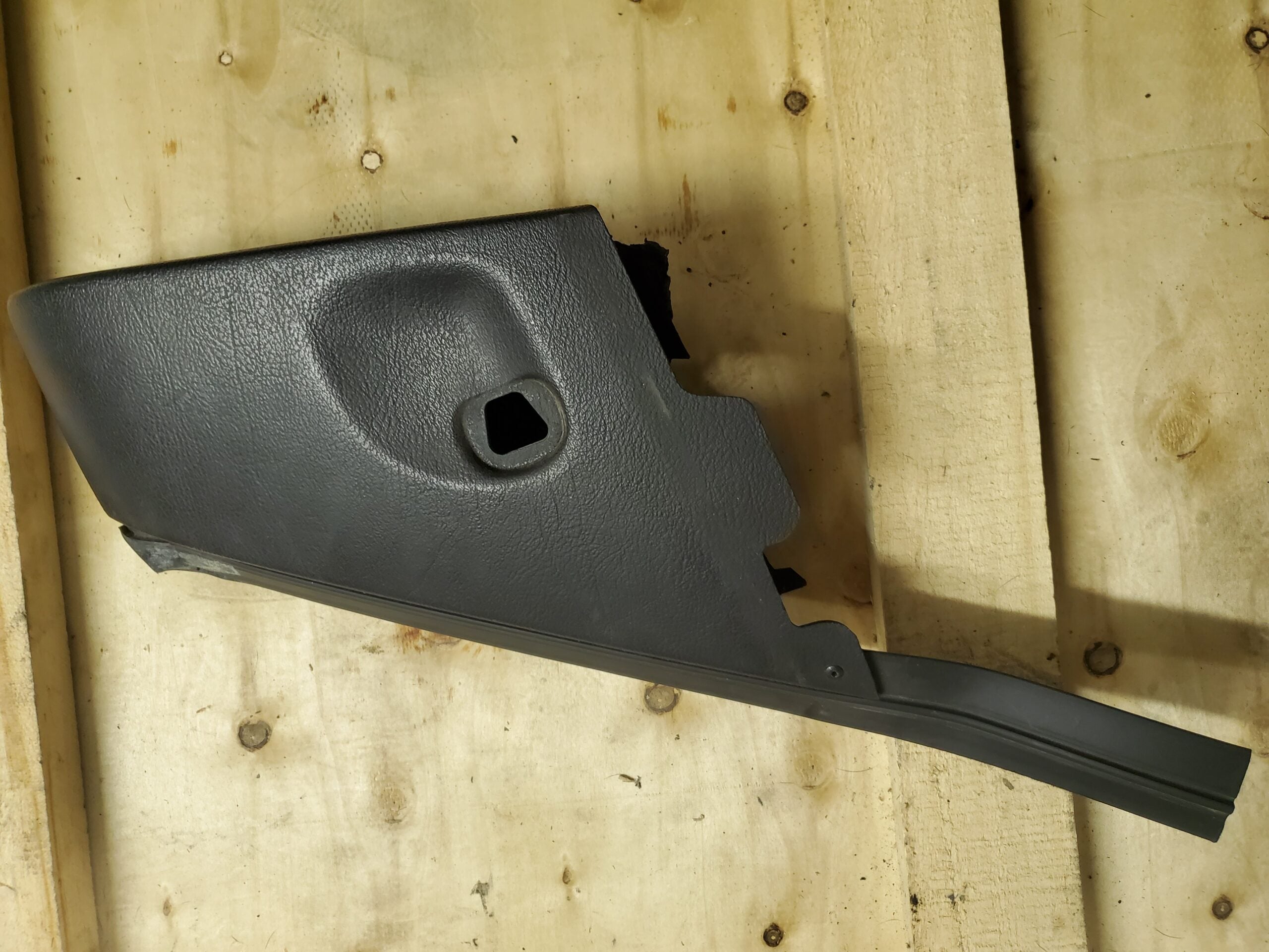 Gen.2 LH Stanchion Cover RT/10