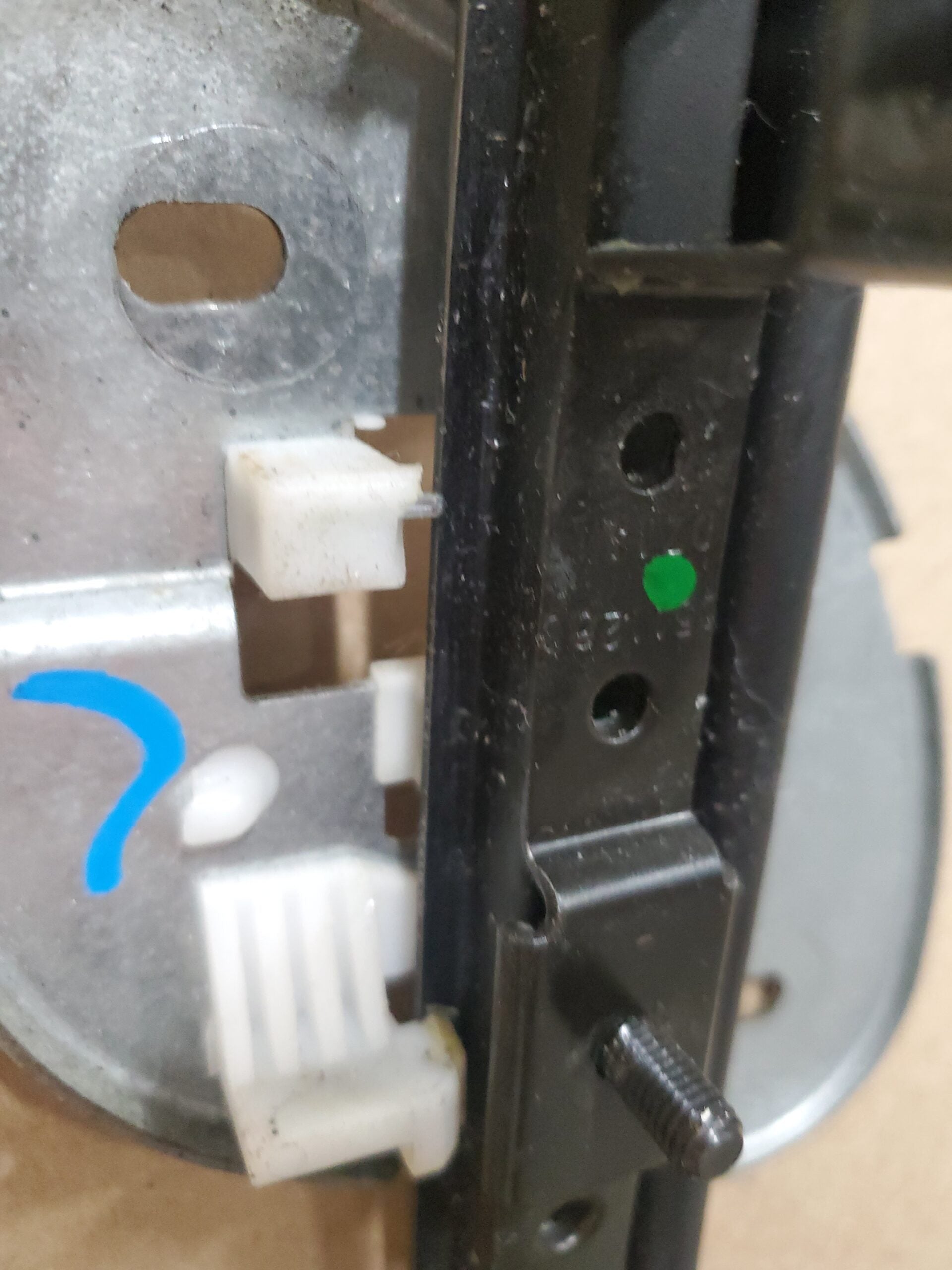 Gen.3-5 LH Window Regulator