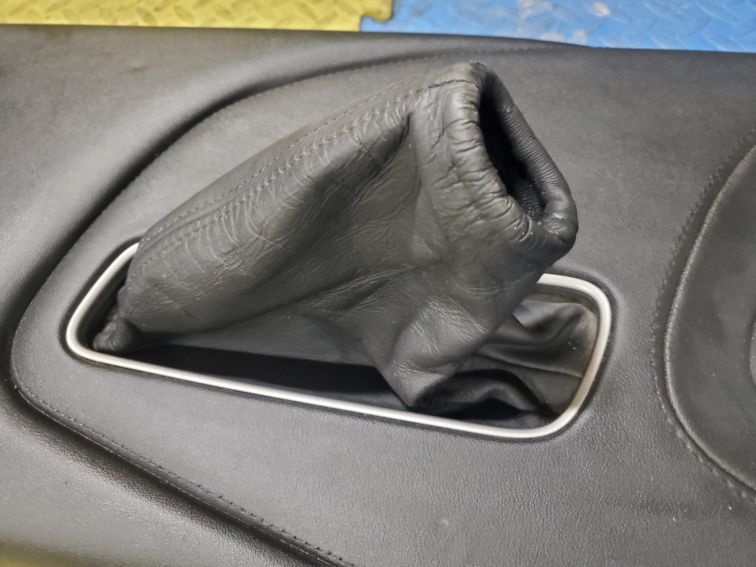 Gen.5 Center Floor Console