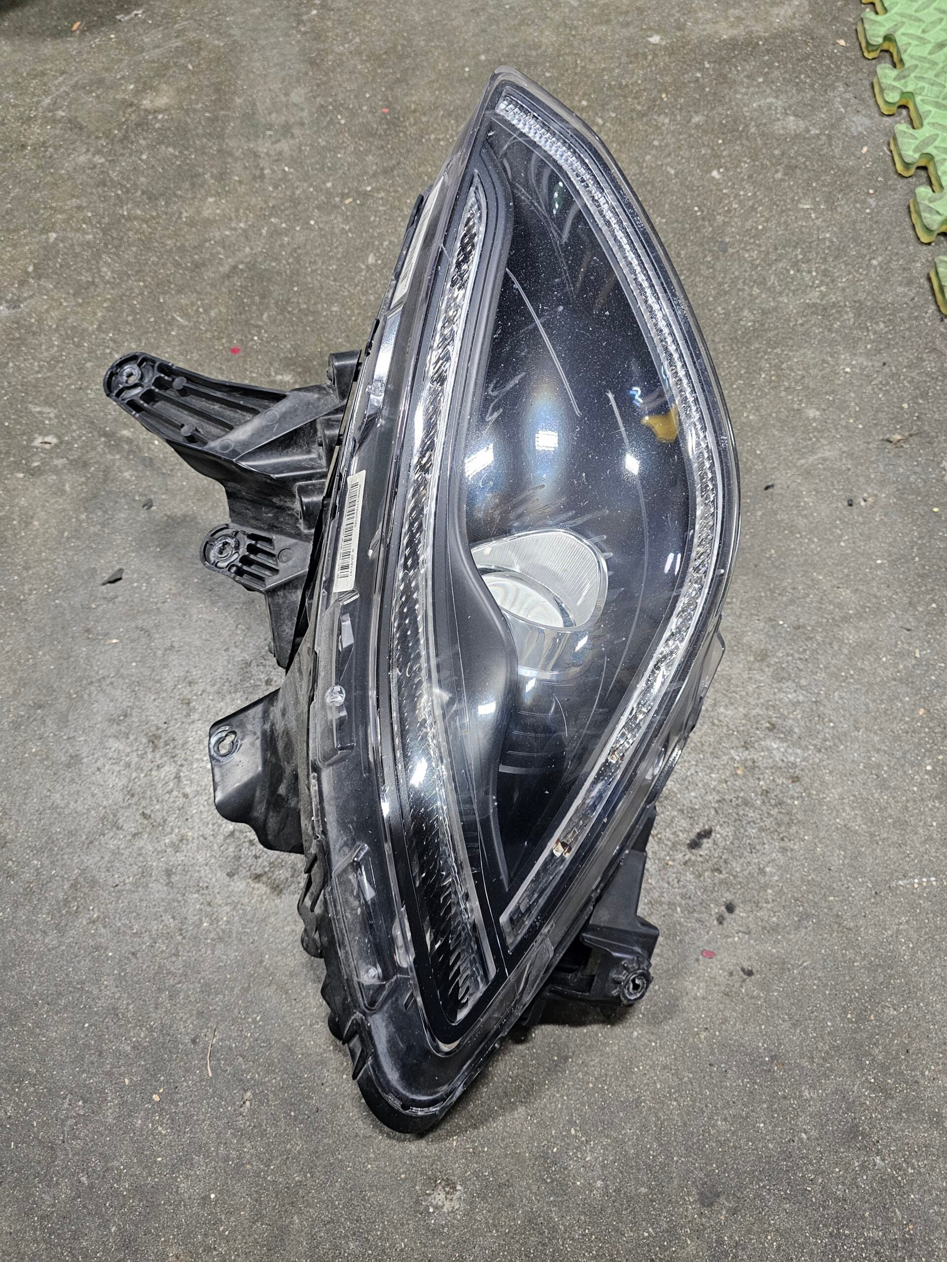 Gen.5 RH Headlight