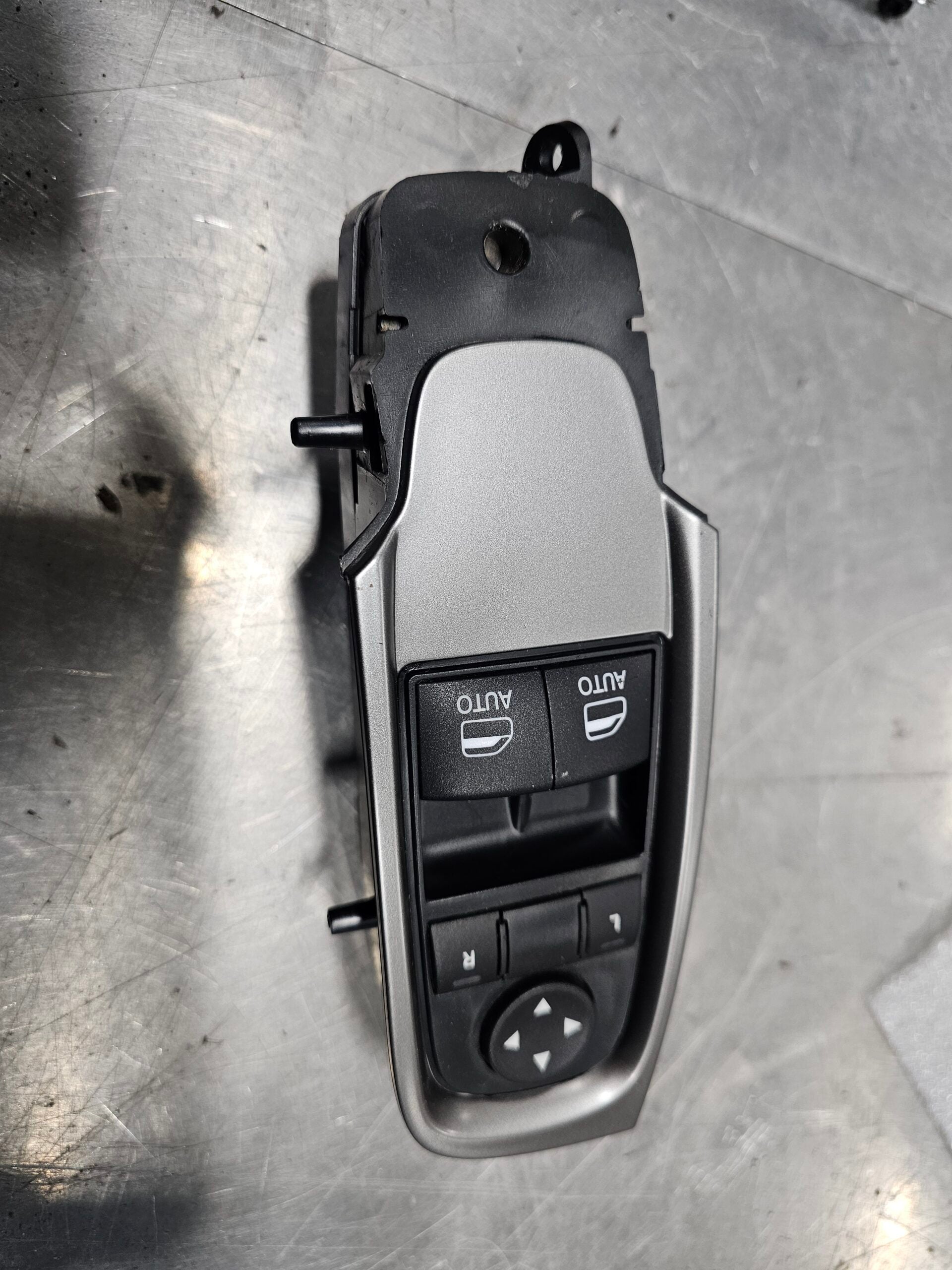 Gen.5 LH Door Switches