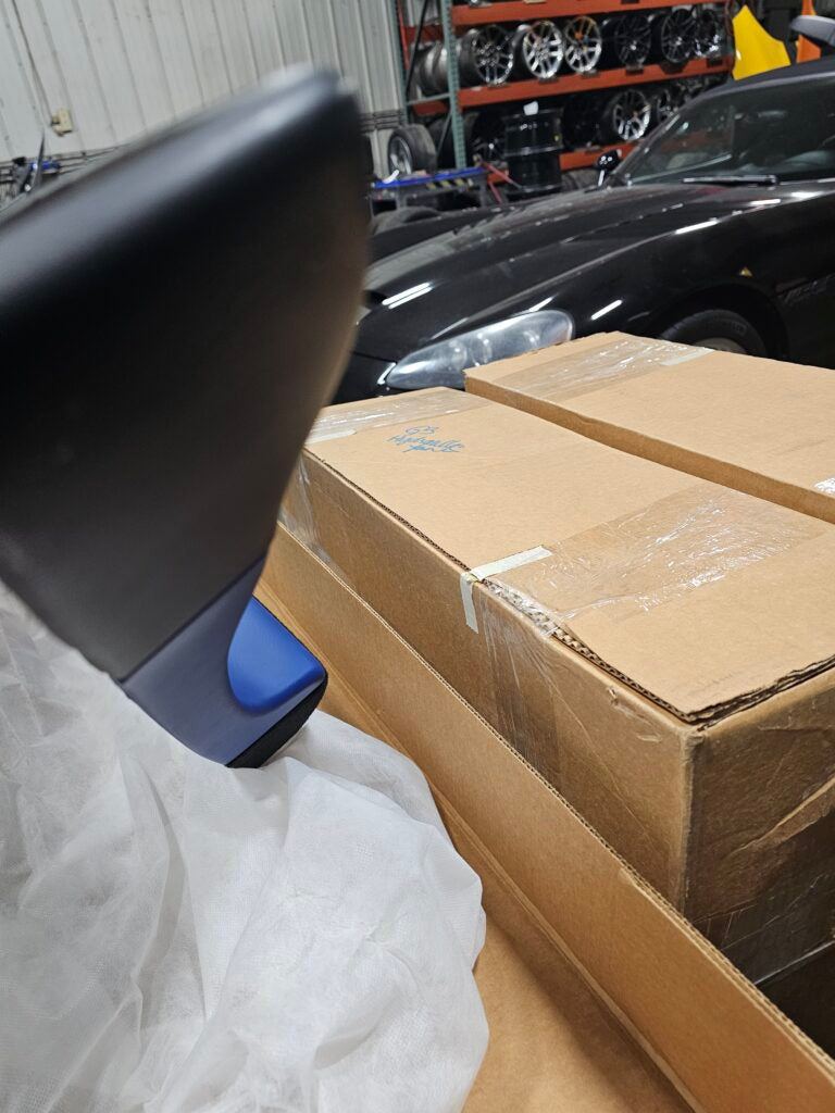 Gen.2 NIB 98 GTS- R LH Door Panel