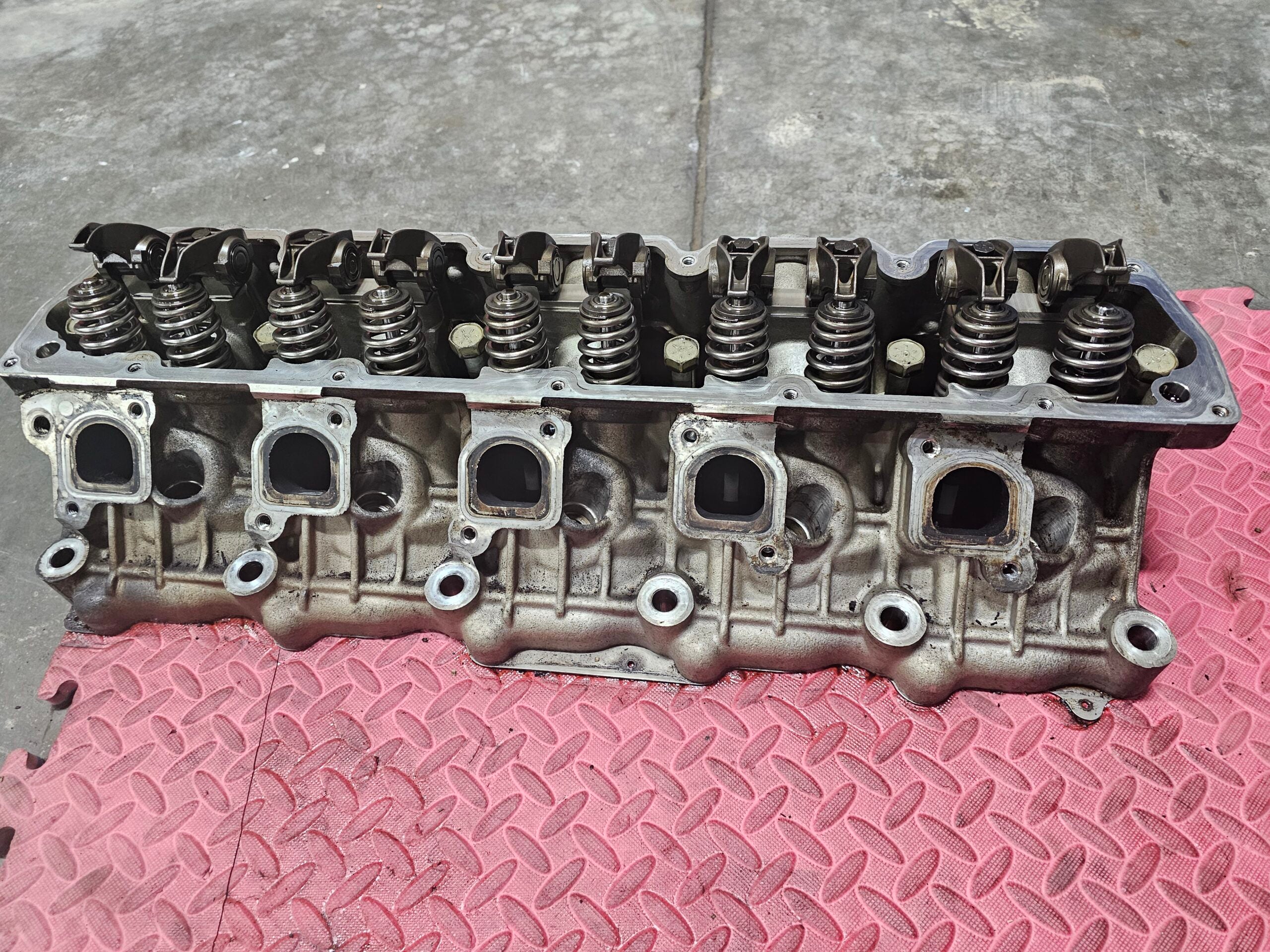 Gen.3 cylinder head pair