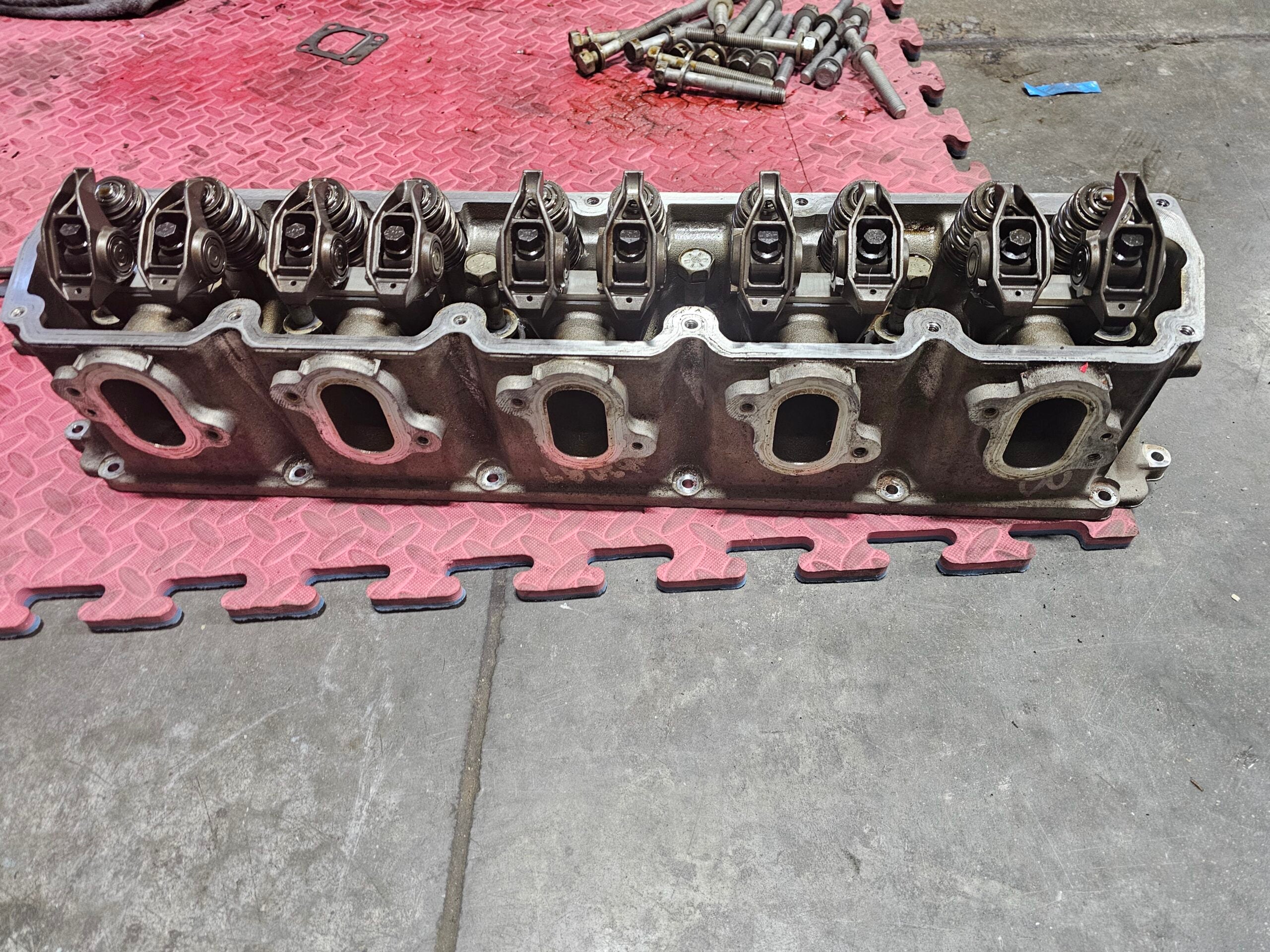 Gen.3 cylinder head pair