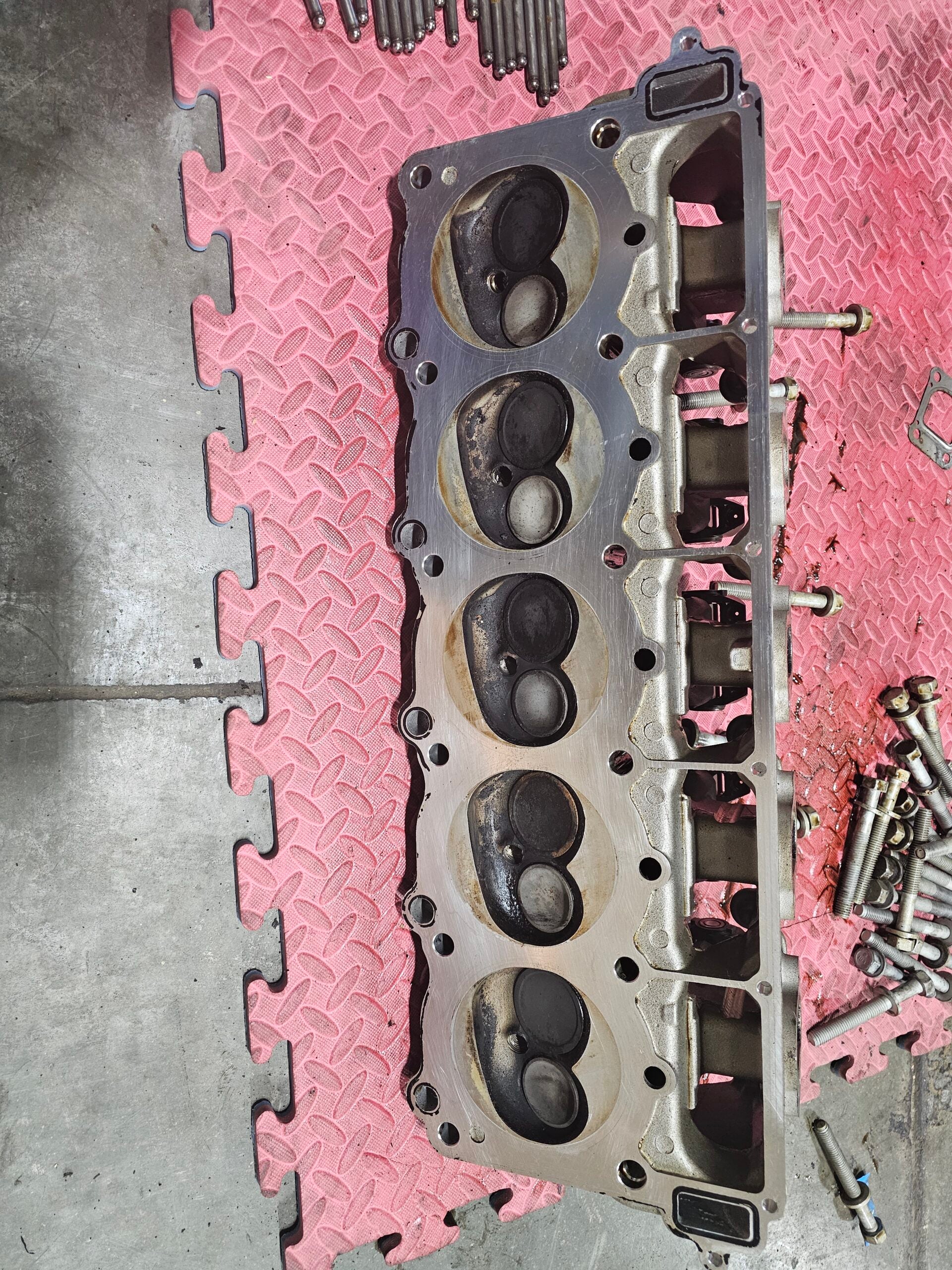Gen.3 cylinder head pair