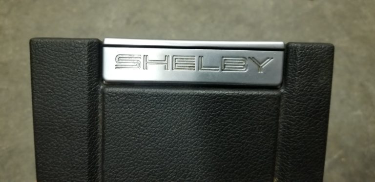 2012 GT500 console lid